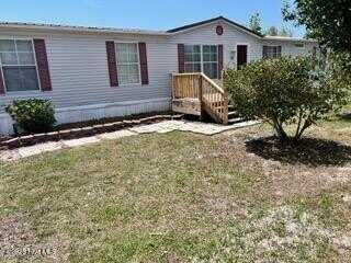 32 Oak Grove Drive, Hampstead, NC 28443