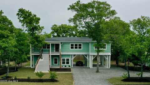 132 N Middleton Avenue, Oak Island, NC 28465
