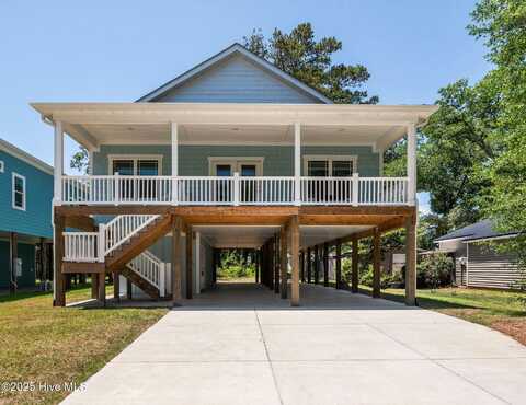 131 NW 18th Street, Oak Island, NC 28465