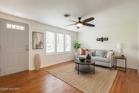 2209 Barnett Avenue, Wilmington, NC 28403