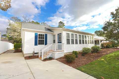 160 NE 5th Street, Oak Island, NC 28465
