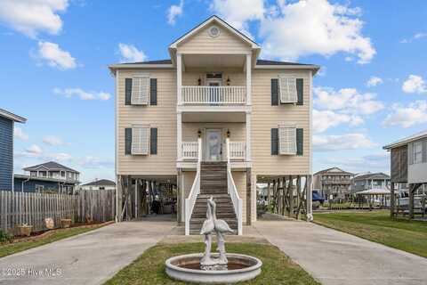926 Broadway Street, Surf City, NC 28445