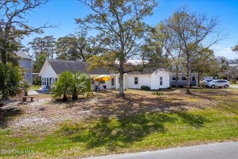 7101 E Yacht Drive, Oak Island, NC 28465