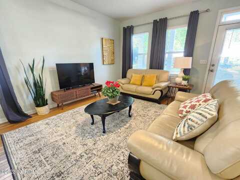 808 N 5th Avenue, Wilmington, NC 28401