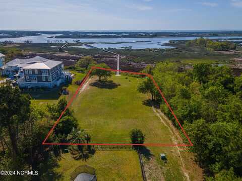 125 Dogwood Lane, Hampstead, NC 28443