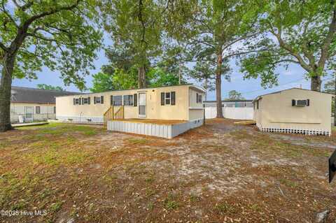 1688 Coastal Pine Drive SW, Ocean Isle Beach, NC 28469