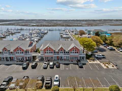 5001 Oquinn Boulevard SE, Southport, NC 28461
