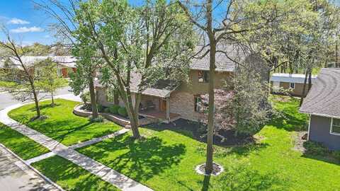 2002 Barnsbury Court, Celina, OH 45822