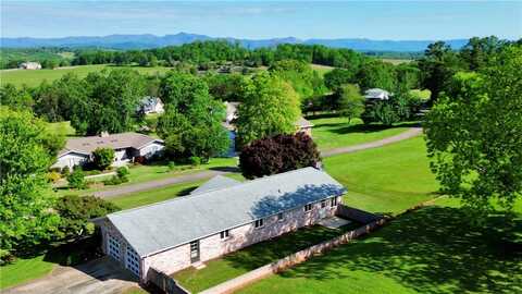 122 Mountainview Drive, Pickens, SC 29671