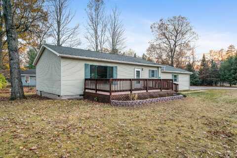4963 Eastway Drive, Indian River, MI 49749