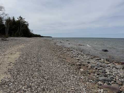11979 Mackinaw Straits Drive, Cheboygan, MI 49721