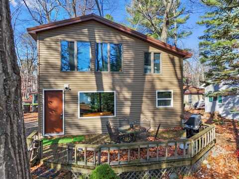 127 Laingsburg Legion Drive, Roscommon, MI 48653