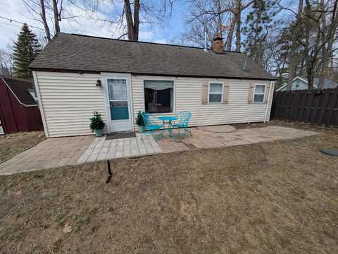 114 Taylor Avenue, Roscommon, MI 48653