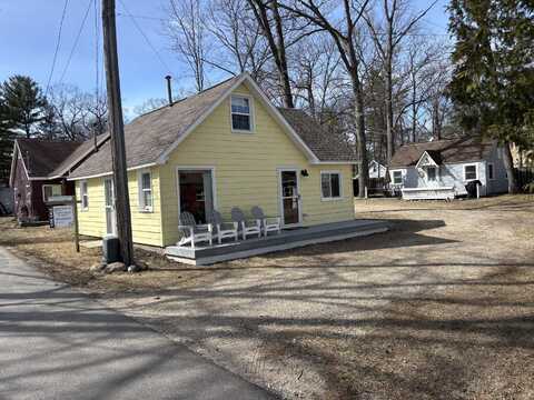 112 Taylor Avenue, Roscommon, MI 48653