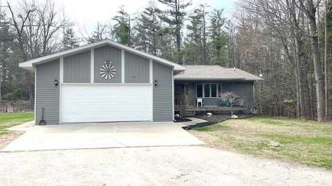 10080 Birch Hill Drive, Atlanta, MI 49709
