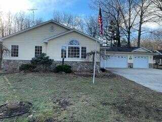 991 W Higgins Lake Drive, Roscommon, MI 48653