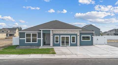 804 L ST NE, Quincy, WA 98848