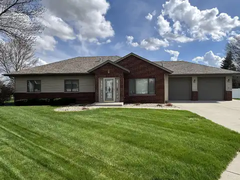 121 Hamilton Circle, Aberdeen, SD 57401