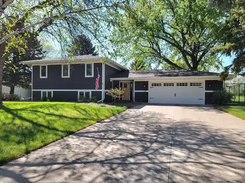 12958 Ironwood Drive, Aberdeen, SD 57401