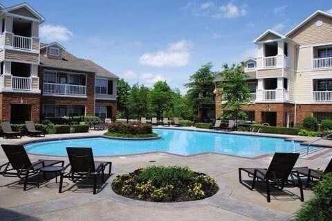 4261 Meadow Creek CIR Unit #204, Fayetteville, AR 72703