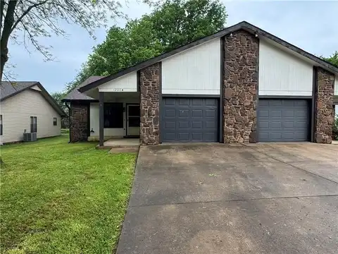 1206A Whipporwill LN, Siloam Springs, AR 72761