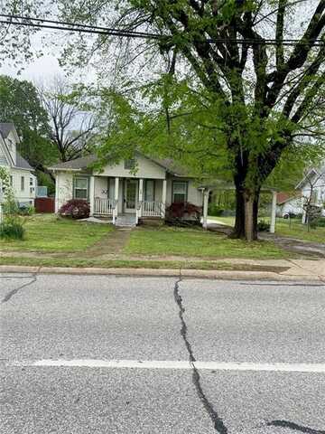 709 S Pine ST, Harrison, AR 72601