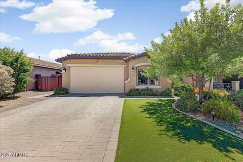 913 W LEADWOOD Avenue, Queen Creek, AZ 85140