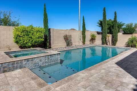 5826 W PLUM Road, Phoenix, AZ 85083