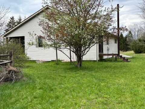 161 Autumn Haze Lane, Seneca, PA 16346