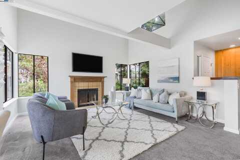 4378 Fairlands Dr, Pleasanton, CA 94588