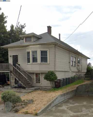 6215 Dover St, Oakland, CA 94609