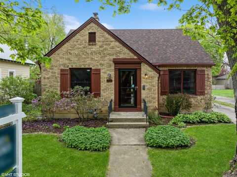 1033 Bellevue Avenue, Elgin, IL 60120