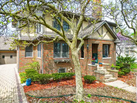 120 N. Grant Street, Westmont, IL 60559