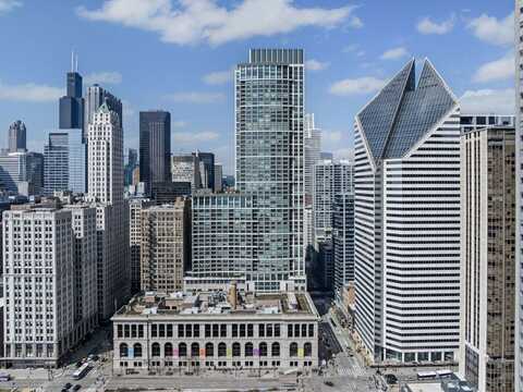 130 N. Garland Court, Chicago, IL 60602