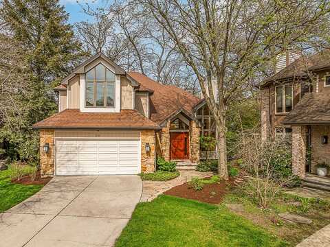 2111 Belleau Woods Court, Wheaton, IL 60189
