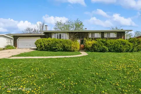 907 W. North Avenue, Lake Bluff, IL 60044