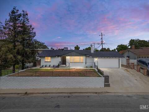 2518 Blade Avenue, Bakersfield, CA 93306