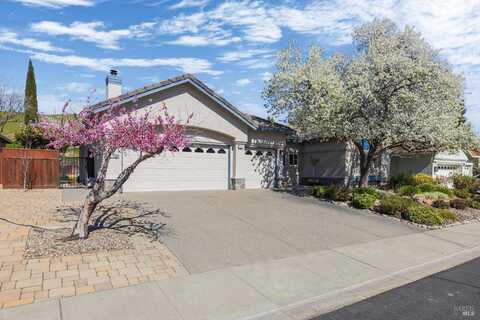 643 Hillcrest Circle, Vacaville, CA 95688