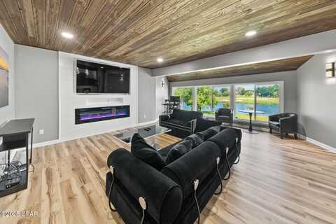 4725 Bay Point Road, Panama City, FL 32408
