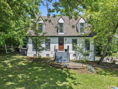 2101 WOODLEDGE DRIVE, HOOVER, AL 35226