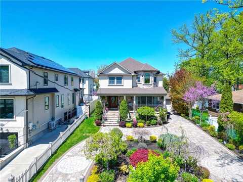 63 Finlay Avenue, Staten Island, NY 10309