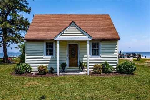 124 Montgomery Cove Road, Deltaville, VA 23043