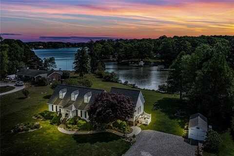 212 Waverly Lane, Cobbs Creek, VA 23076