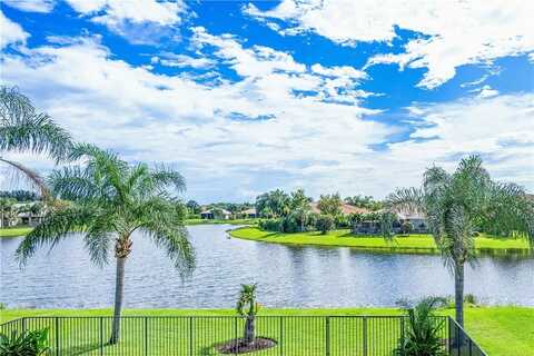 1894 GREY FALCON CIRCLE SW, VERO BEACH, FL 32962
