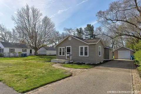 1326 WOODLAWN AVENUE, GRAND HAVEN, MI 49417