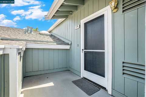 1126 Maywood Ln, Martinez, CA 94553