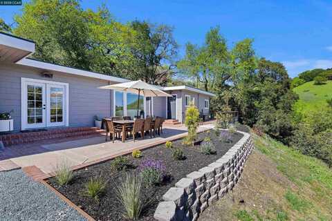 1084 Brown Ave, Lafayette, CA 94549
