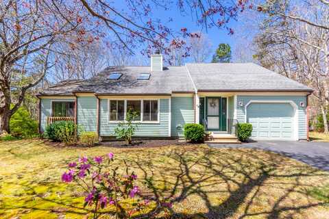 12 Susan Carsley Way, Sandwich, MA 02563