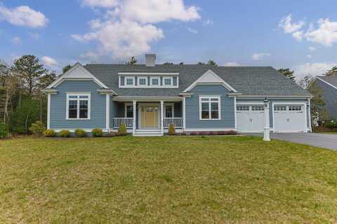 7 Nicklaus Way, Mashpee, MA 02649