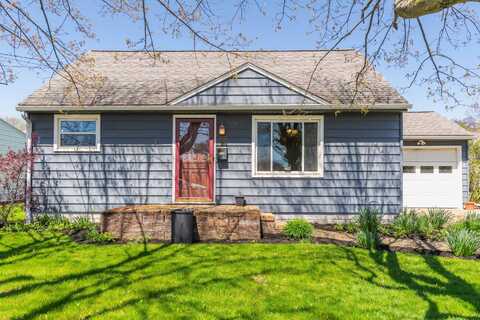 1315 E Broad Street, Louisville, OH 44641